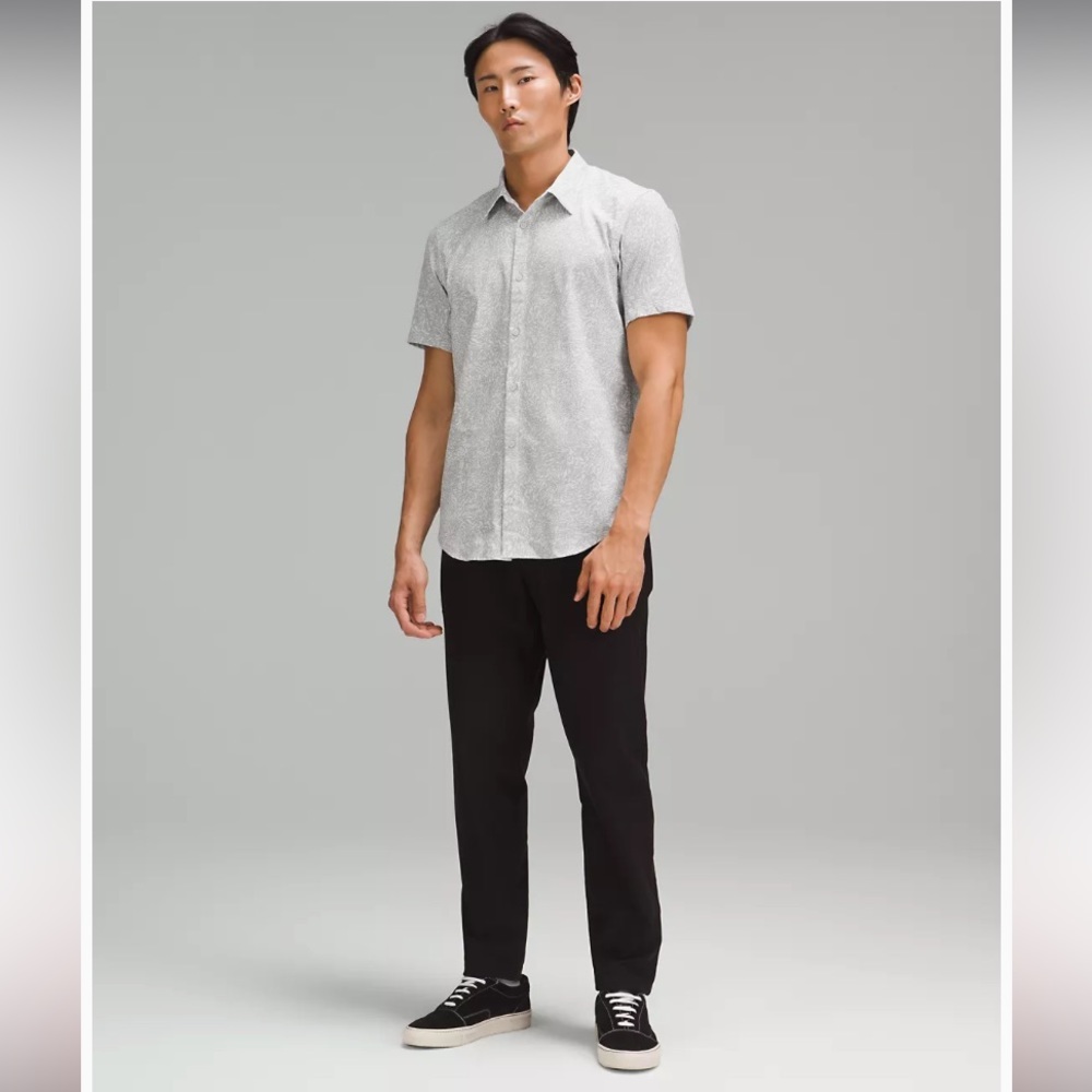 Lululemon Airing Easy Short-Sleeve Shirt Men’s XL Crunch Max Vapor Seal Grey